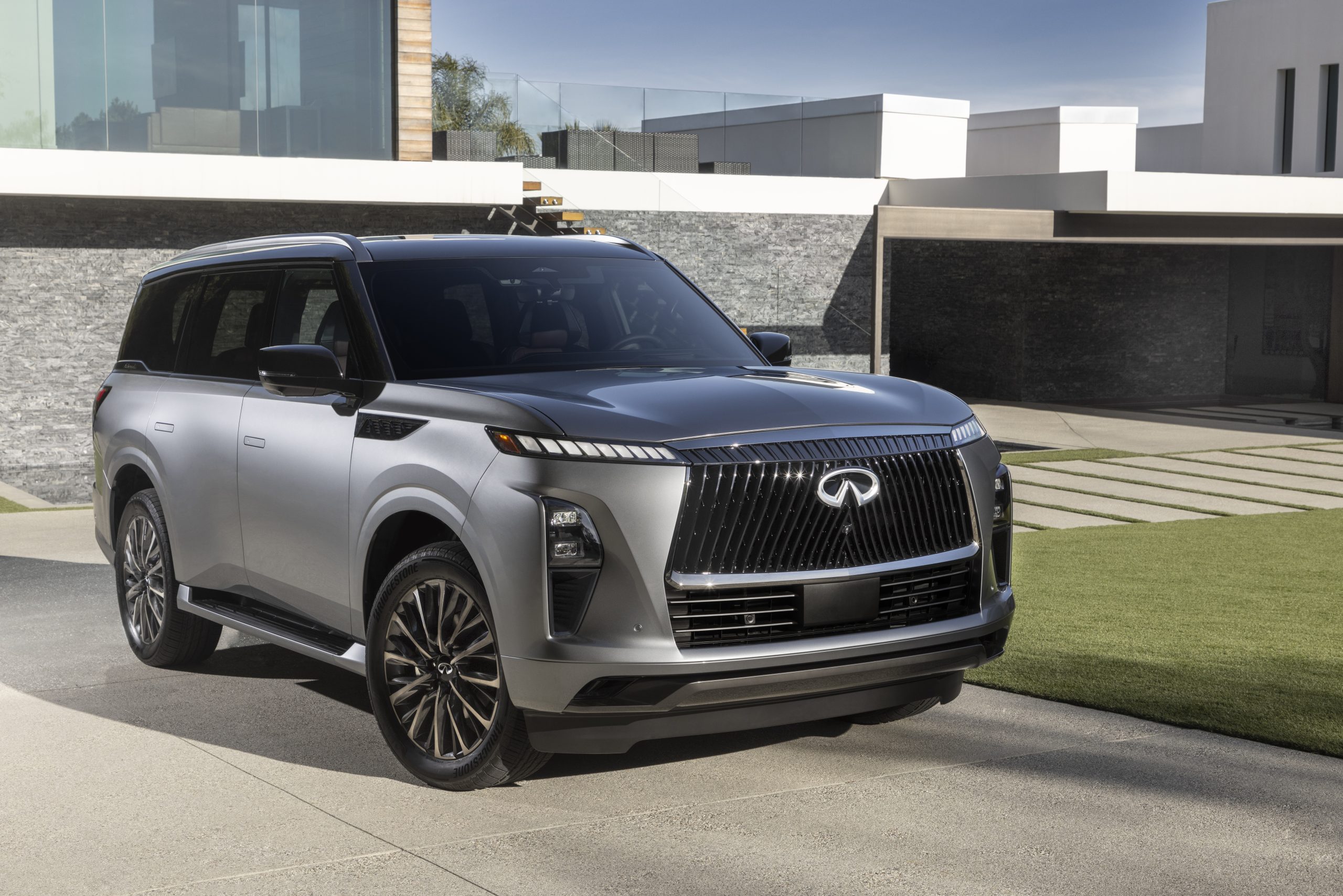 2025 INFINITI QX80