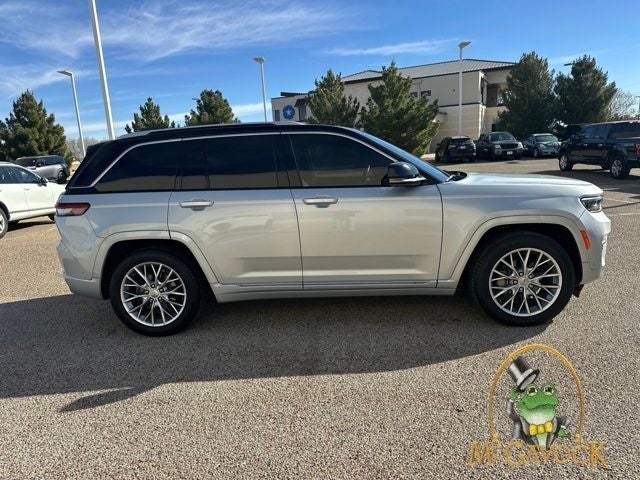 2023 Jeep Grand Cherokee Summit