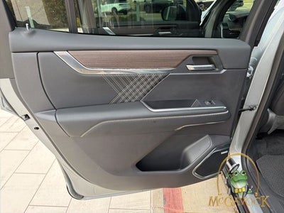 2025 GMC Acadia Denali