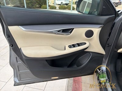 2022 INFINITI QX50 LUXE