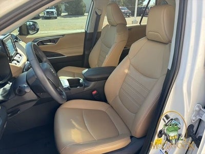 2022 Toyota RAV4 Hybrid XLE Premium