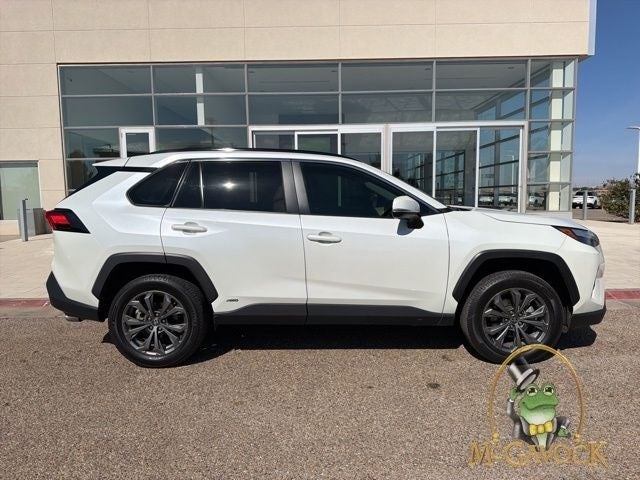 2022 Toyota RAV4 Hybrid XLE Premium