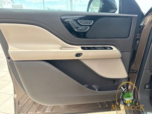 2022 Lincoln Aviator Standard