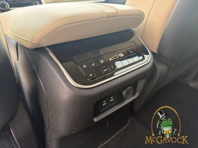 2025 Nissan Armada Platinum