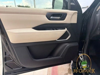 2025 Nissan Armada Platinum
