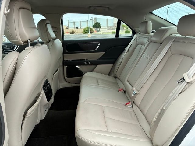 2019 Lincoln Continental Select