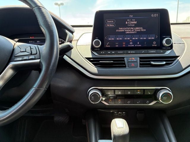 2022 Nissan Altima 2.0 SR