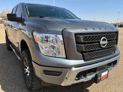 2024 Nissan Titan SV