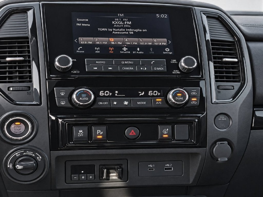 2024 Nissan Titan SV