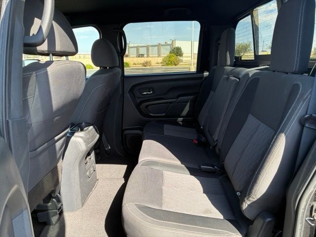 2023 Nissan Titan SV