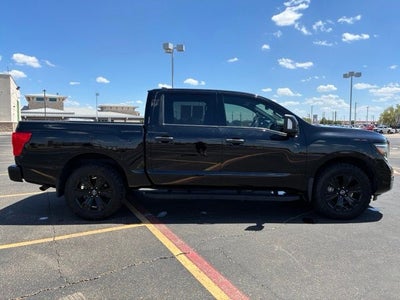2023 Nissan Titan SV