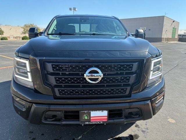 2023 Nissan Titan SV