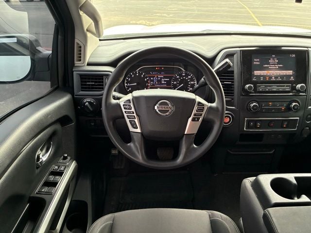 2022 Nissan Titan SV