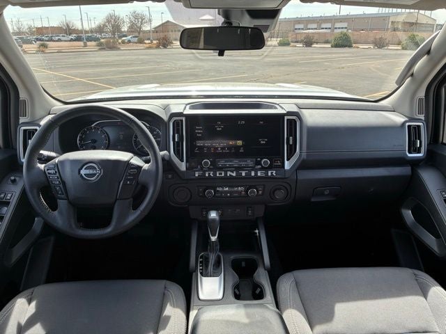 2025 Nissan Frontier SV