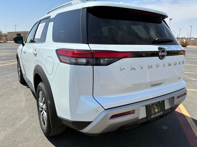 2025 Nissan Pathfinder SL