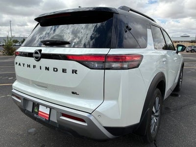 2024 Nissan Pathfinder SL