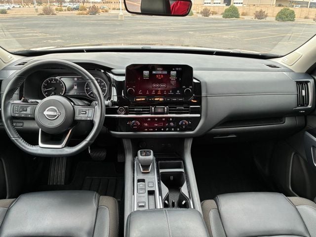 2024 Nissan Pathfinder SL