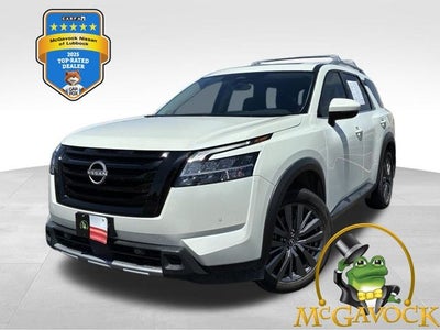 2022 Nissan Pathfinder SL