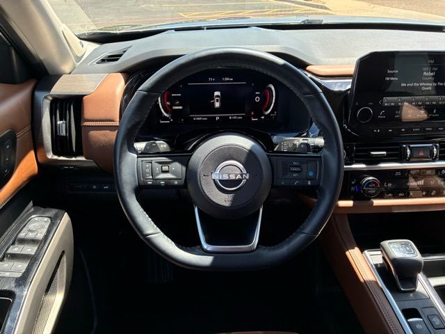 2023 Nissan Pathfinder Platinum