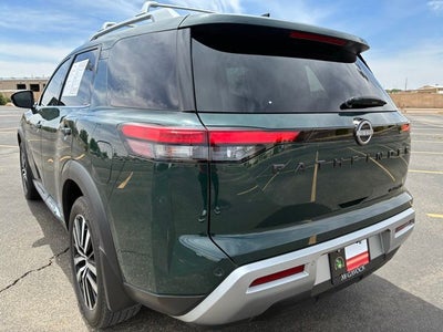 2023 Nissan Pathfinder Platinum
