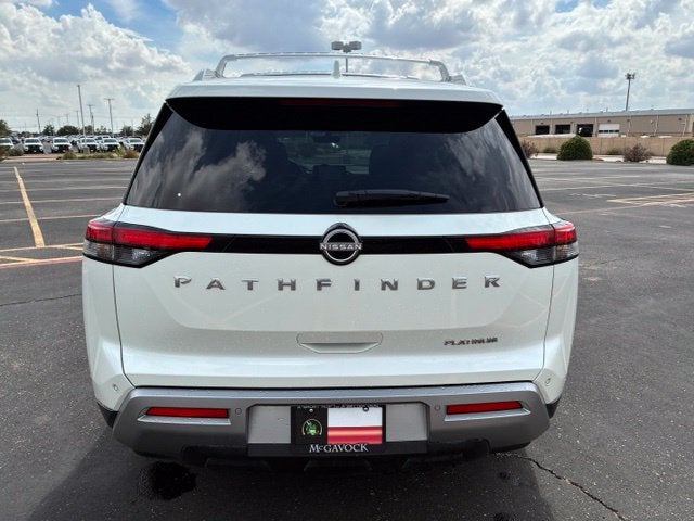 2023 Nissan Pathfinder Platinum