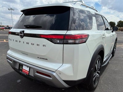 2023 Nissan Pathfinder Platinum