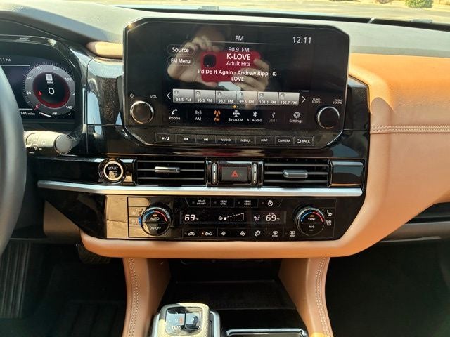 2024 Nissan Pathfinder Platinum