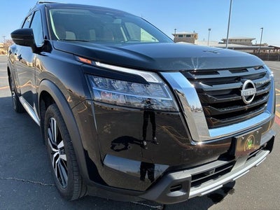 2024 Nissan Pathfinder Platinum