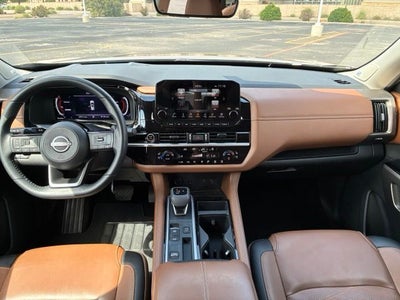 2024 Nissan Pathfinder Platinum