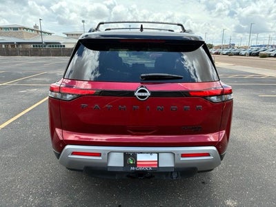 2024 Nissan Pathfinder Platinum