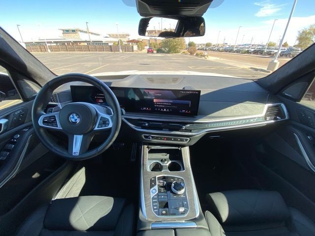 2025 BMW X7 xDrive40i