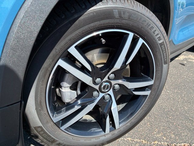 2023 Volvo XC40 B4 Core