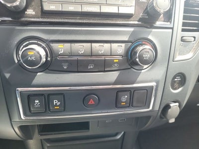 2022 Nissan Titan SV