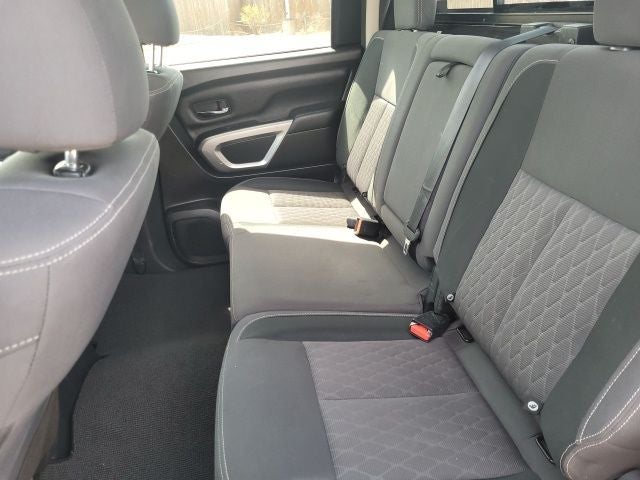 2022 Nissan Titan SV