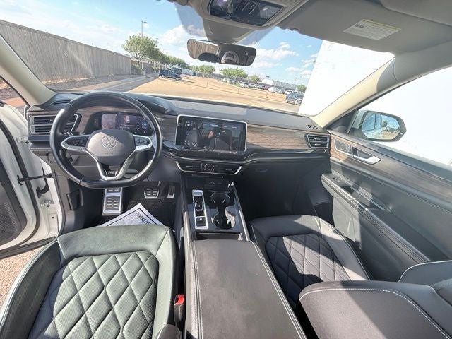 2024 Volkswagen Atlas 2.0T SEL Premium R-Line