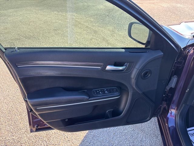 2021 Chrysler 300 Touring