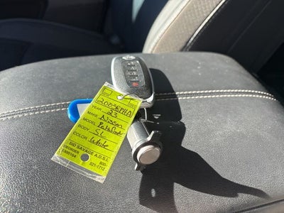 2023 Nissan Pathfinder SL