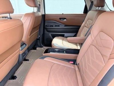 2024 Nissan Pathfinder Platinum
