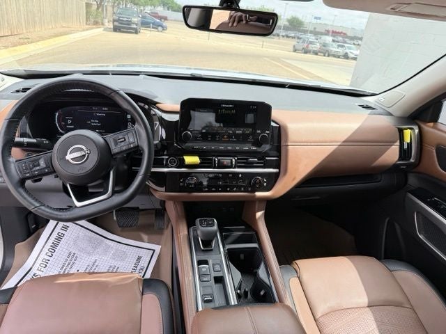 2024 Nissan Pathfinder Platinum