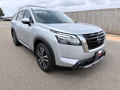 2024 Nissan Pathfinder Platinum
