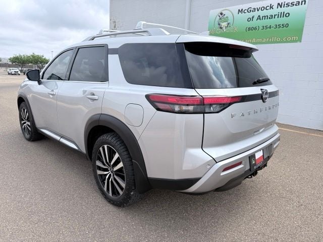 2024 Nissan Pathfinder Platinum