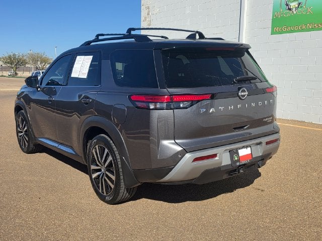 2023 Nissan Pathfinder Platinum