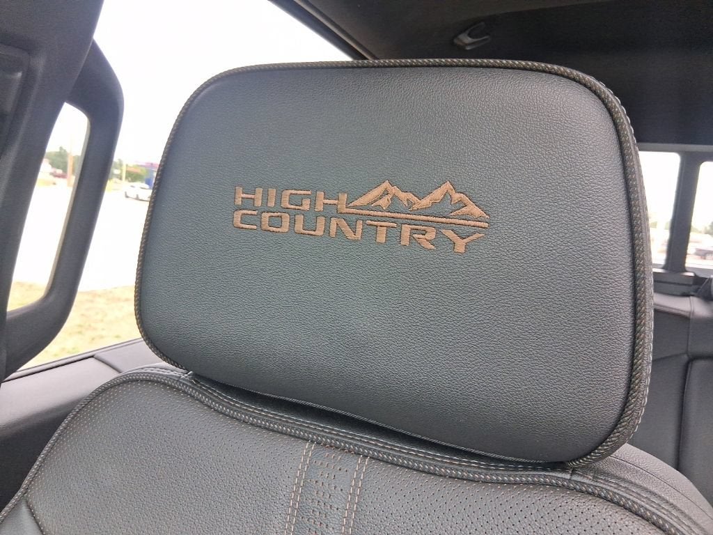 2022 Chevrolet Silverado 1500 High Country
