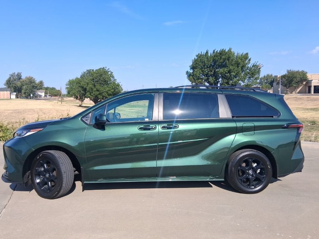 2026 Toyota Sienna Woodland Edition