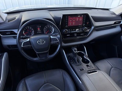 2022 Toyota Highlander LE