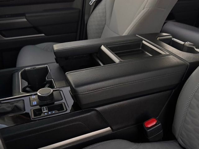 2023 Toyota Tundra 4WD SR5