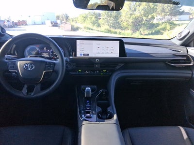 2026 Toyota Crown Platinum